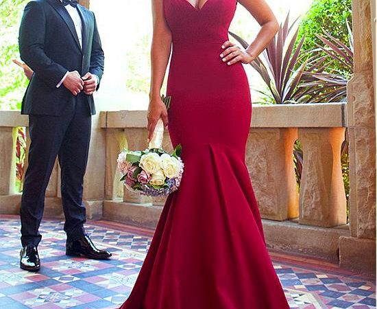 6 Tips on How to Pull Off a Sexy Wedding Dress & Still Look Graceful